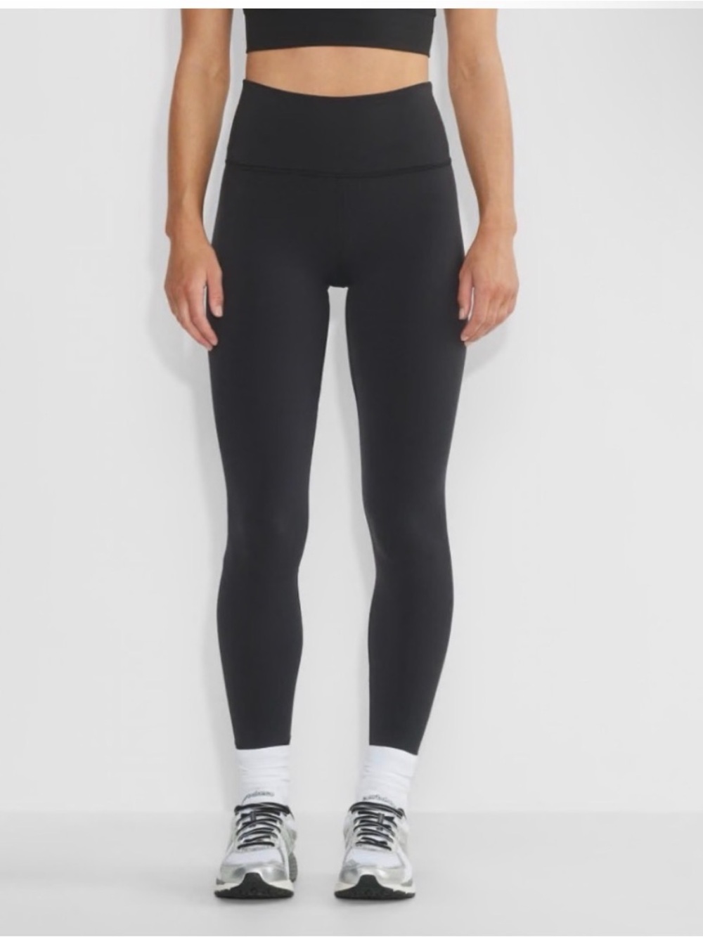 Aritzia TNAction High-Waisted Black Active Leggings
